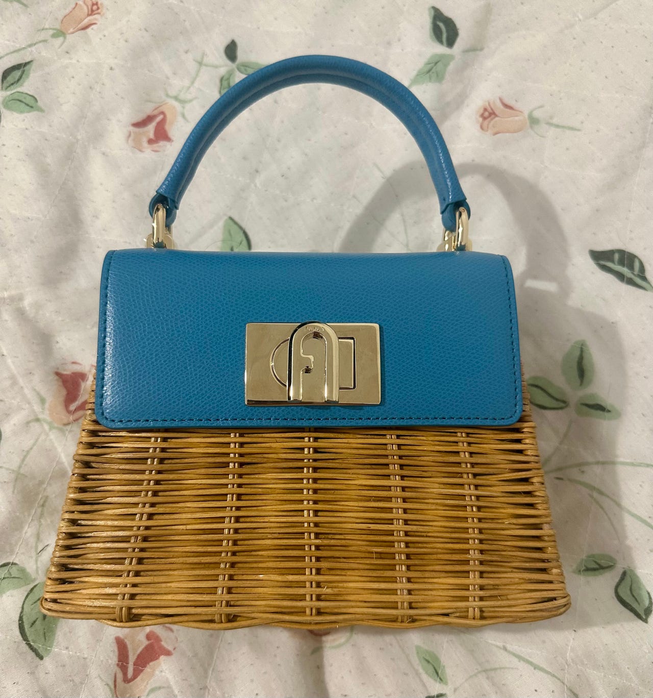 Furla olkilaukku sininen nahka/olki naiset