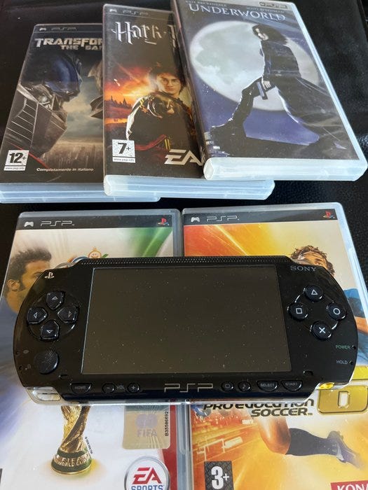 Sony - Playstation Portable (PSP) - Sony PSP 1000 con giochi e Me