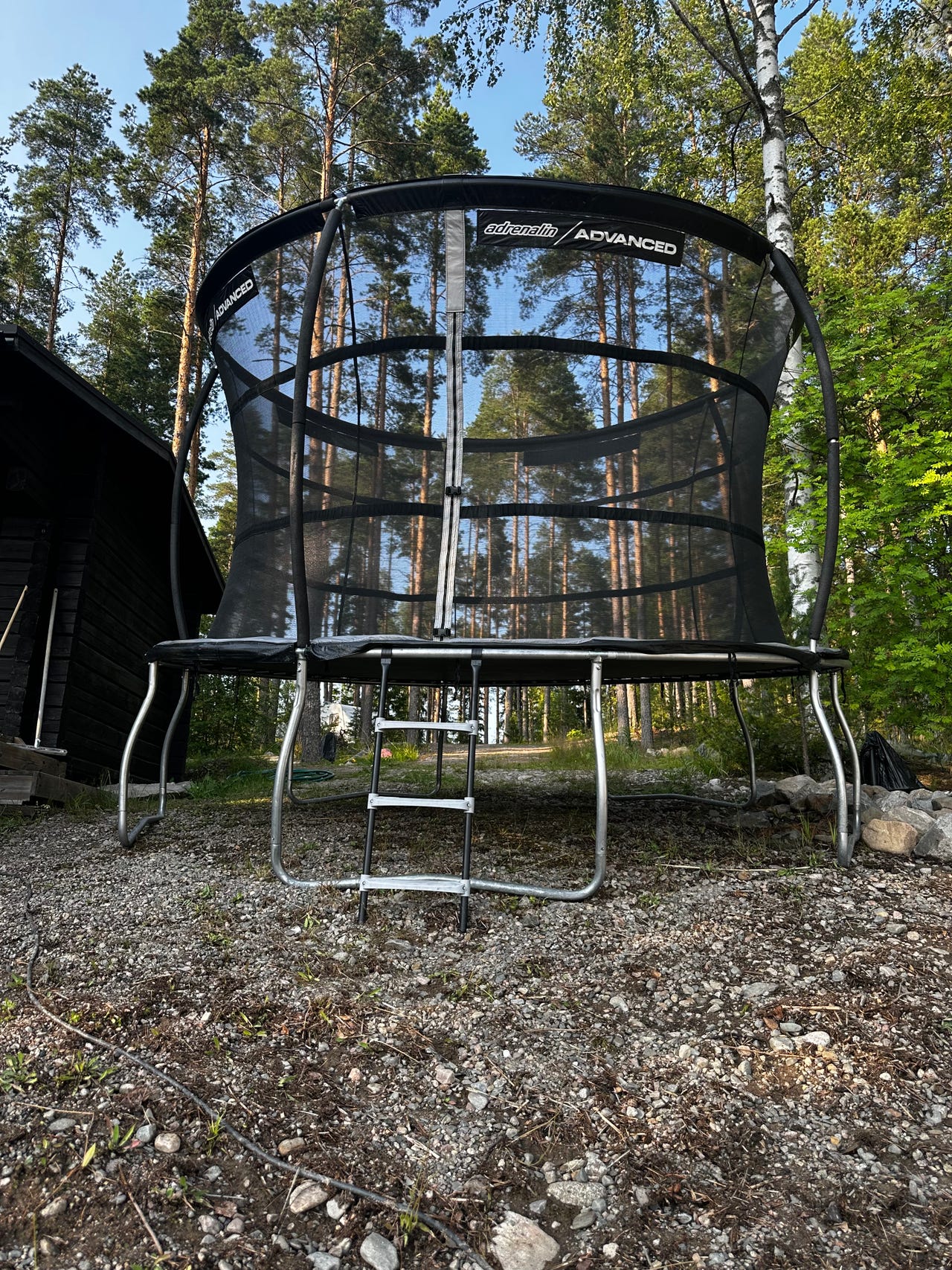 Adrenalin Advanced trampoliini, Tampere/Luhanka