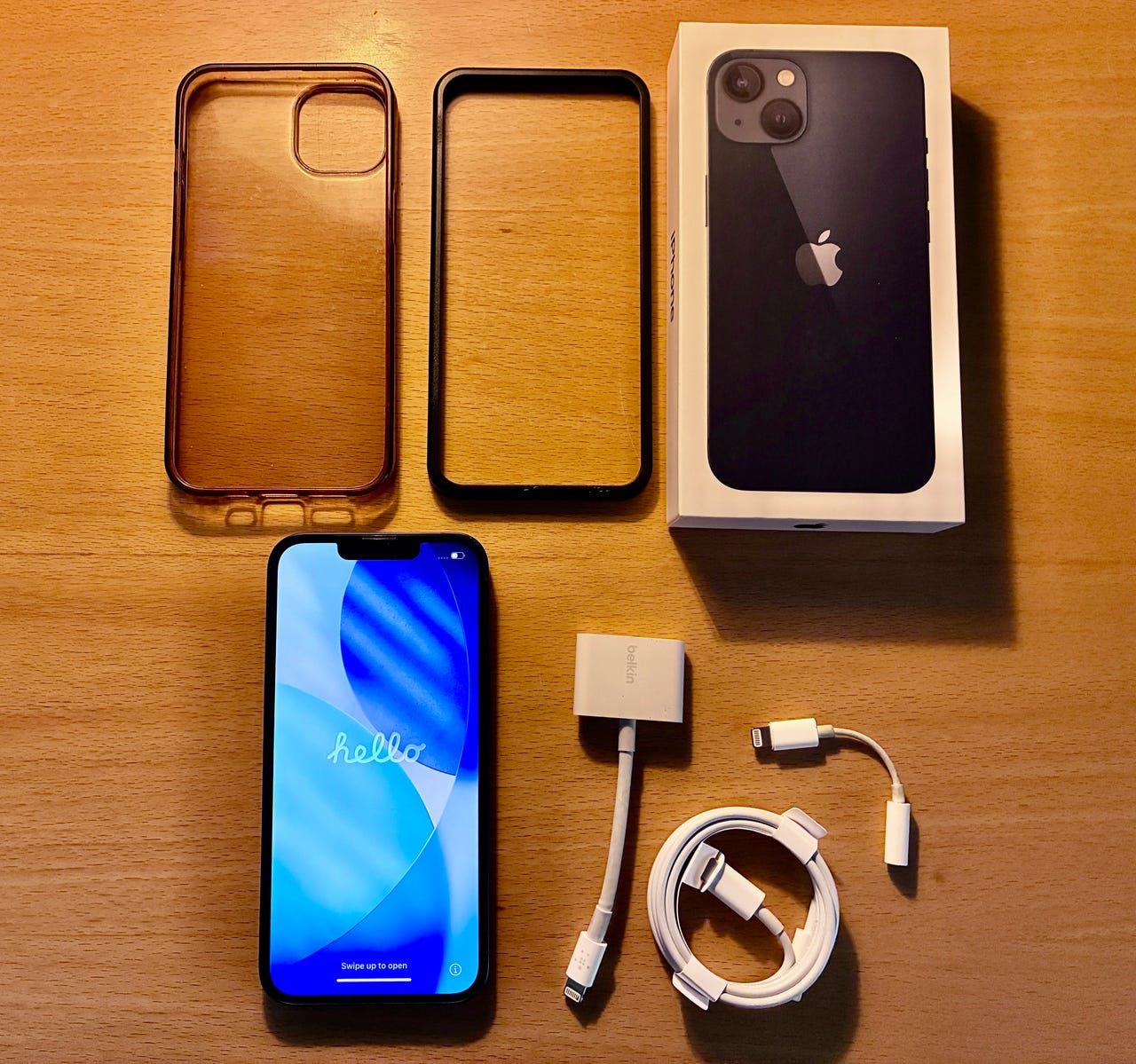 iPhone 13 128gb + tarvikkeet
