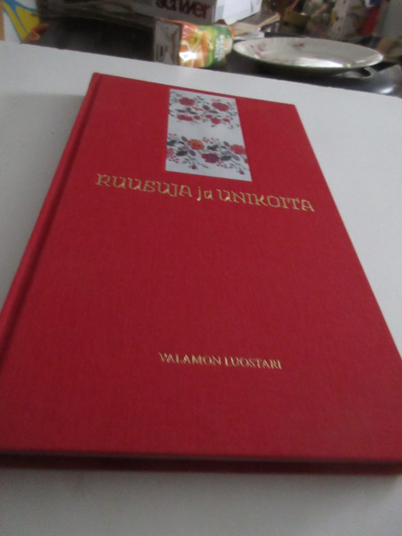 Valamon luostarin julkaisu - Ruusuja Ja Unikoita