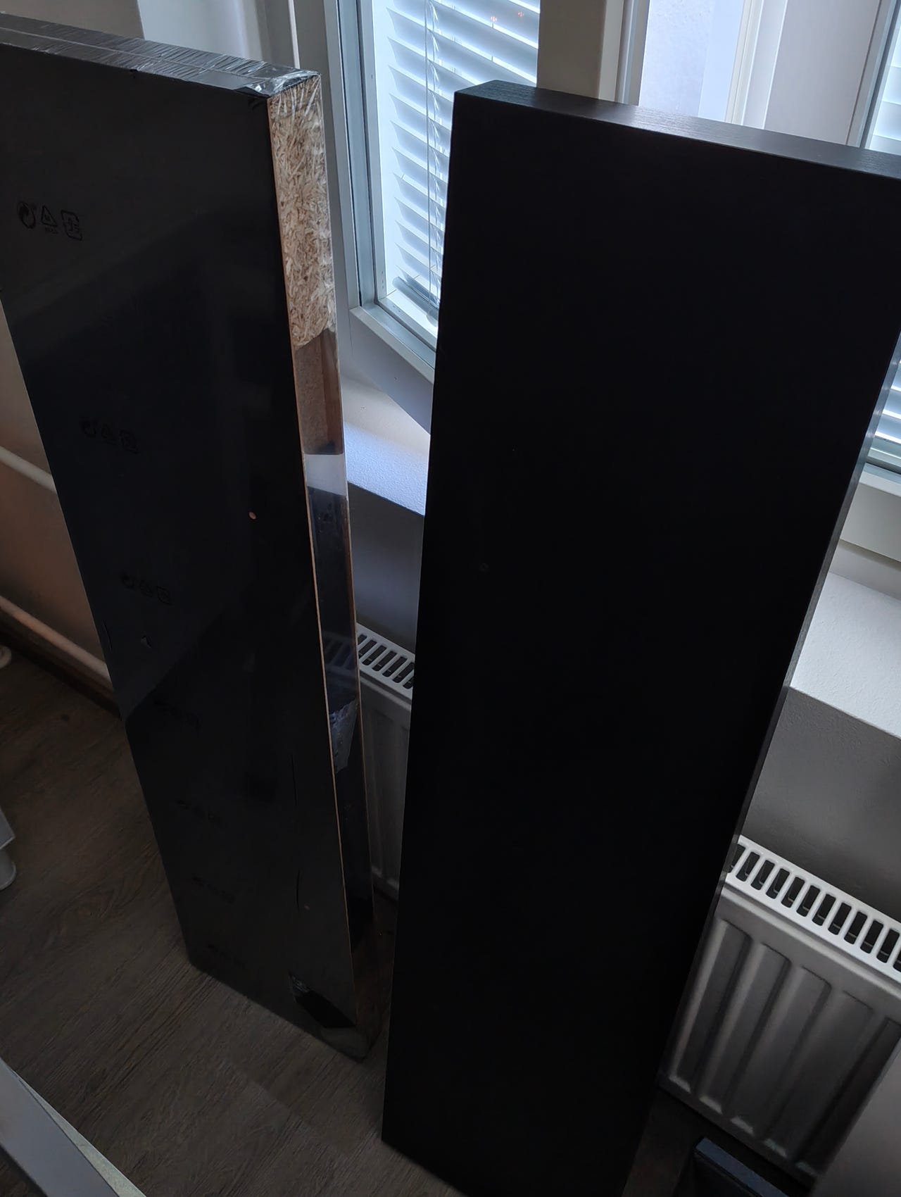 Lack seinähyllyt, musta, 110cm