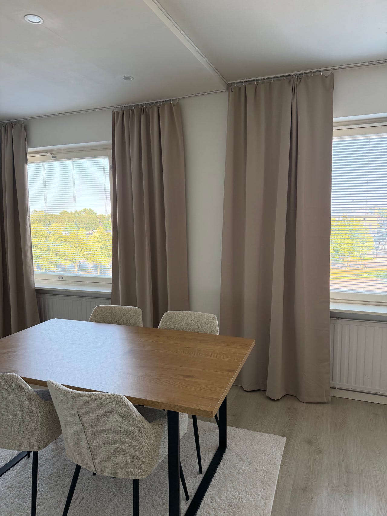 6x Jysk beige/hiekka verhot 300x140