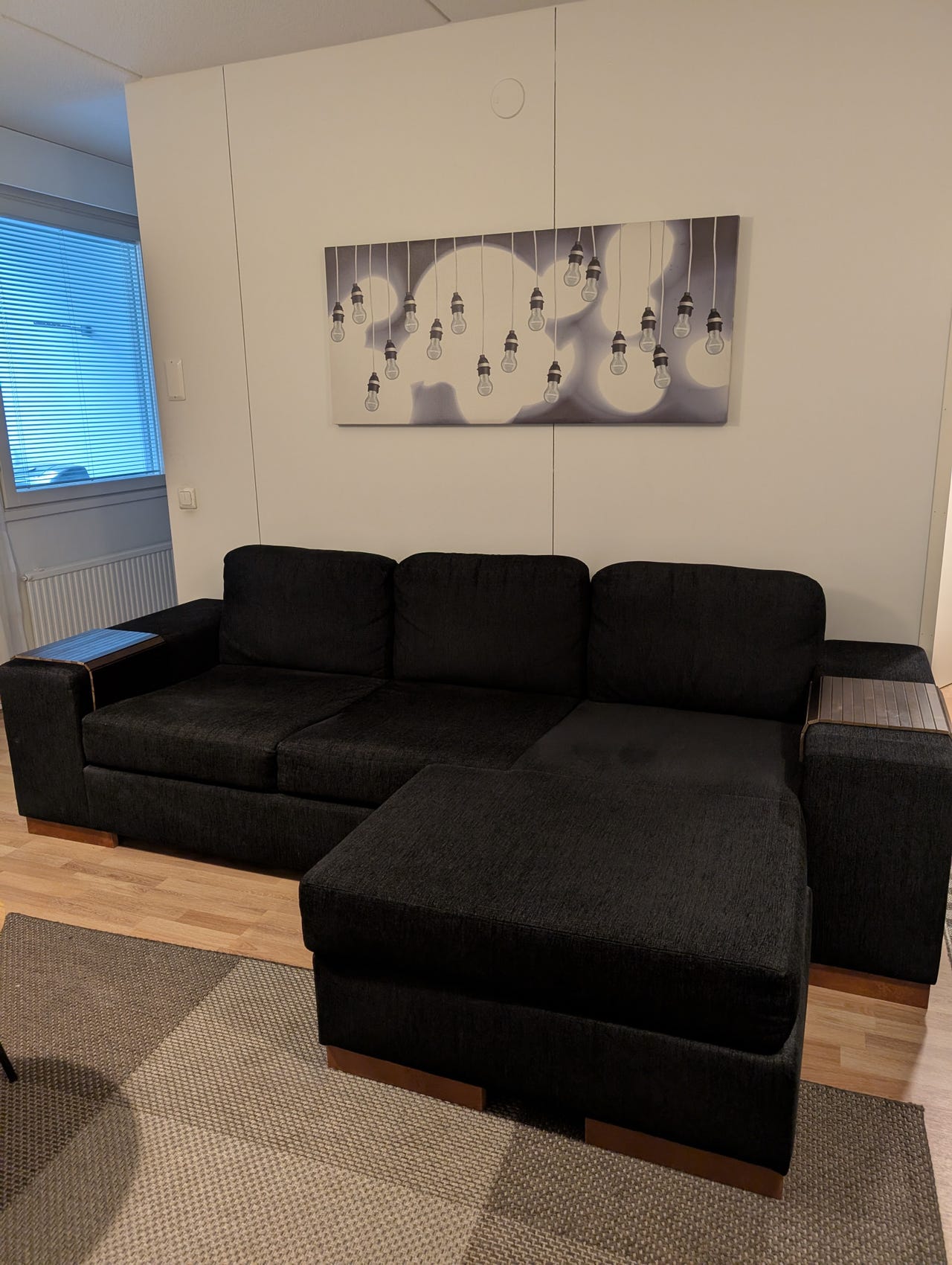 Iso divaanisohva