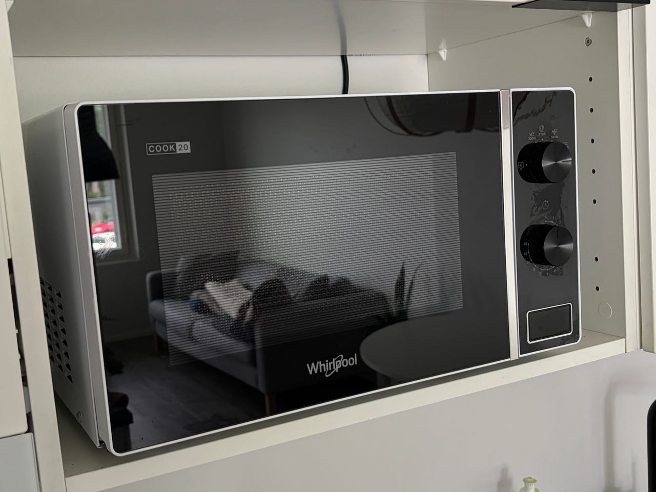 Whirlpool mikroaaltouuni valkoinen