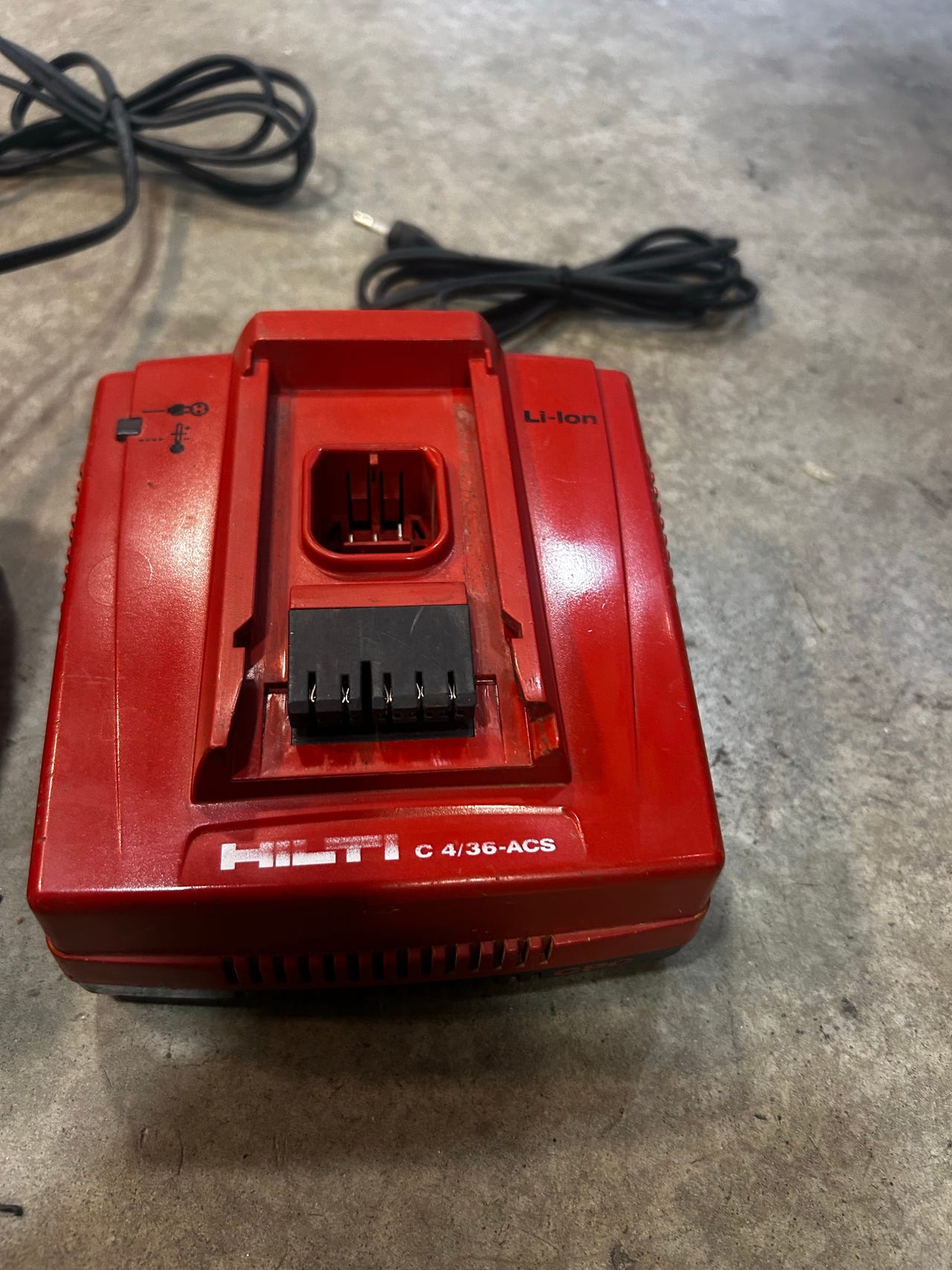 Hilti C 4/36-ACS akkulaturi