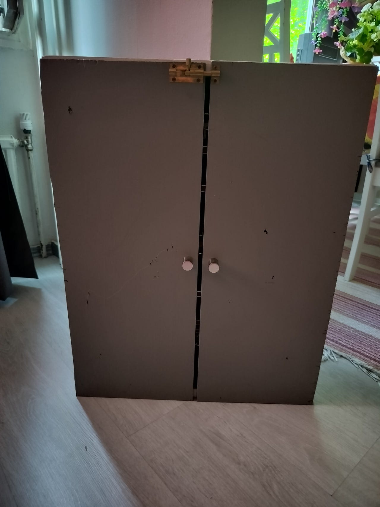 Darts taulu kaapilla