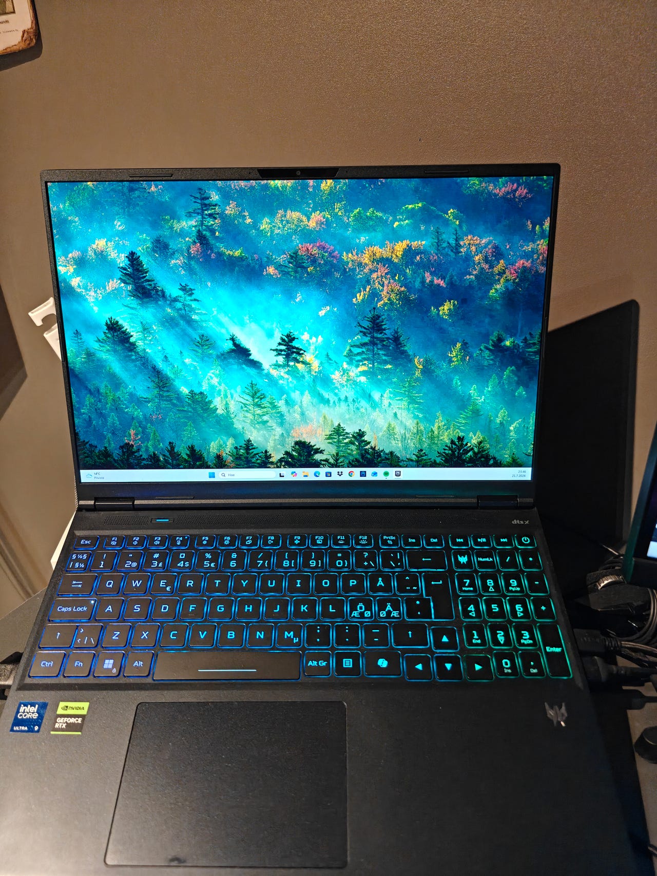 Acer Predator Helios Neo 16 AI /5070Ti/core 9U 275HX/32Gb RAM