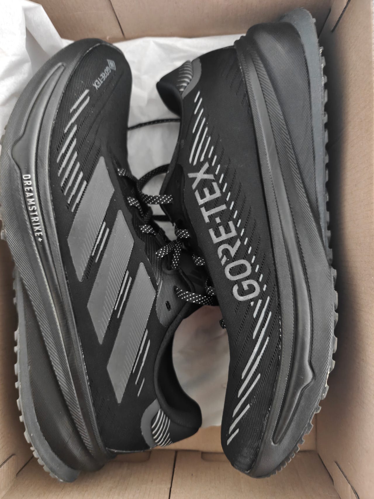 Adidas Supernova Gore-tex 45.5