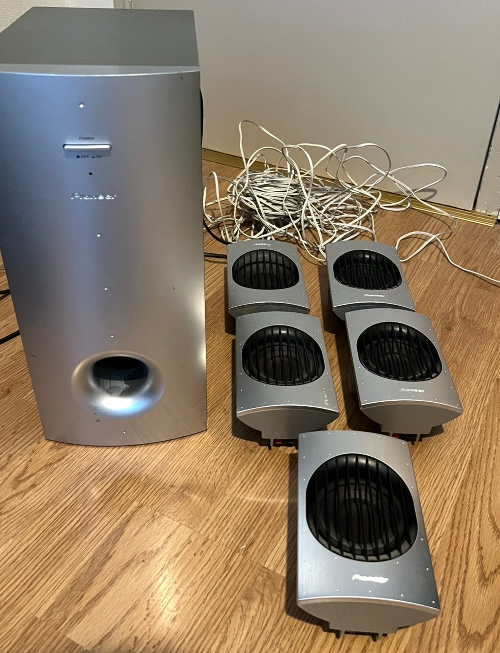 PIONEER S-W40S SUBWOOFER ATTIVO+ PIONEER S-V40X (S-P40+S-W40S)