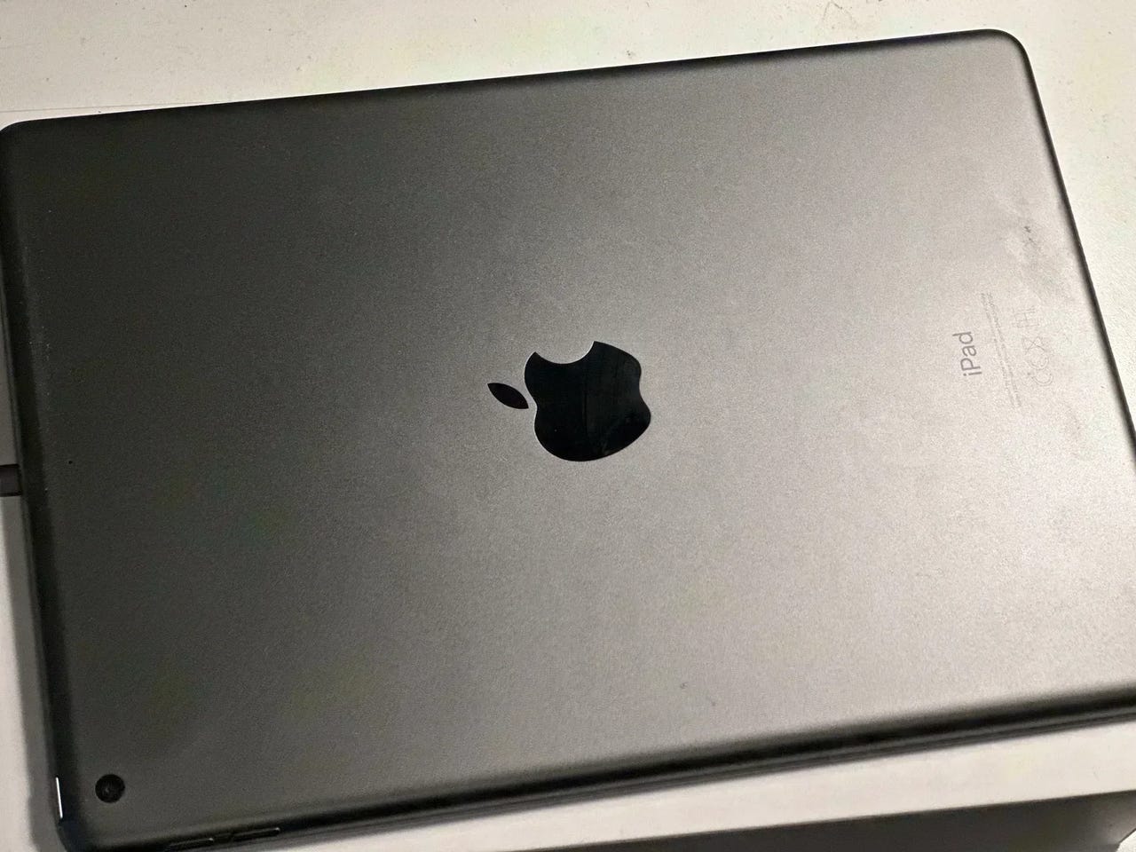 IPad 8 32GB Wifi - TAKUU 12kk musta