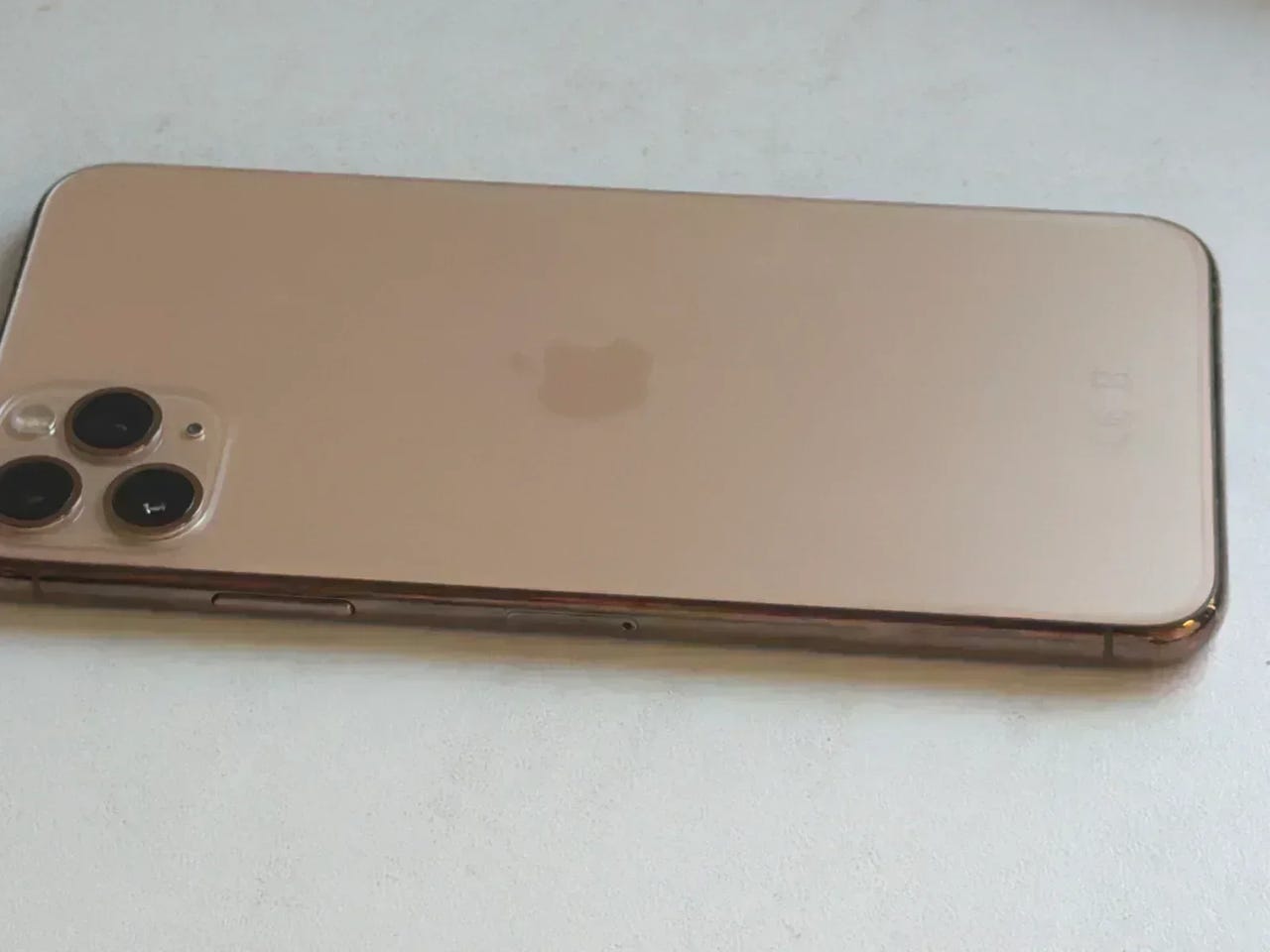 ALE iPhone 11 Pro Max 64GB gold - TAKUU 12 kk