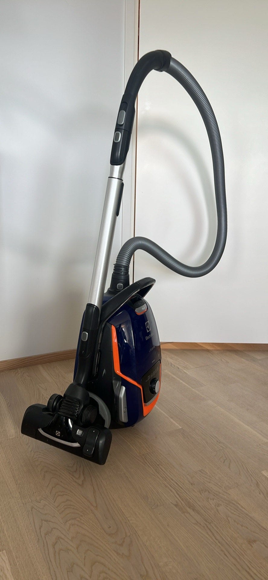 Electrolux UltraOne Origin pölynimuri sininen