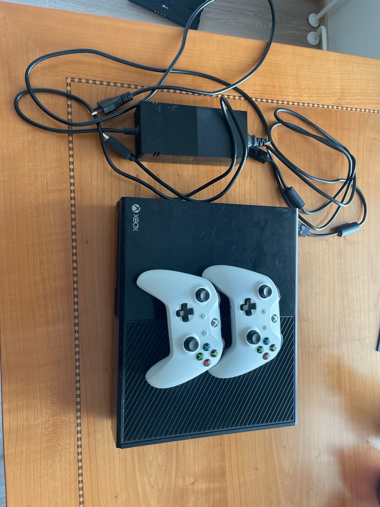 Microsoft Xbox One pelikonsoli