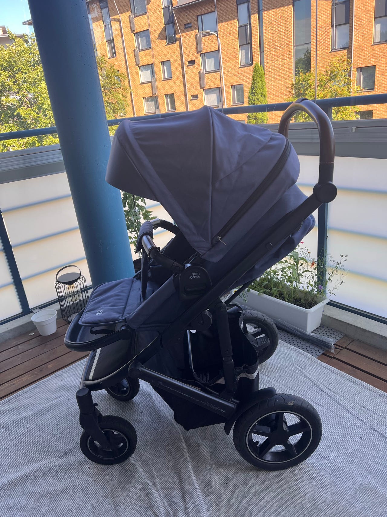 Britax Römer Smile 3 rattaat, sininen
