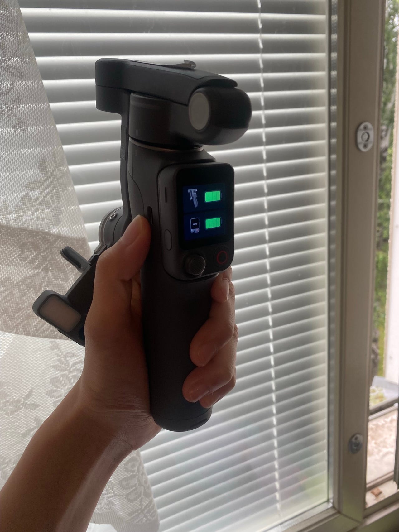 DJI Osmo Mobile 8P Standard Combo Smartphone Camera Stabilizer, B