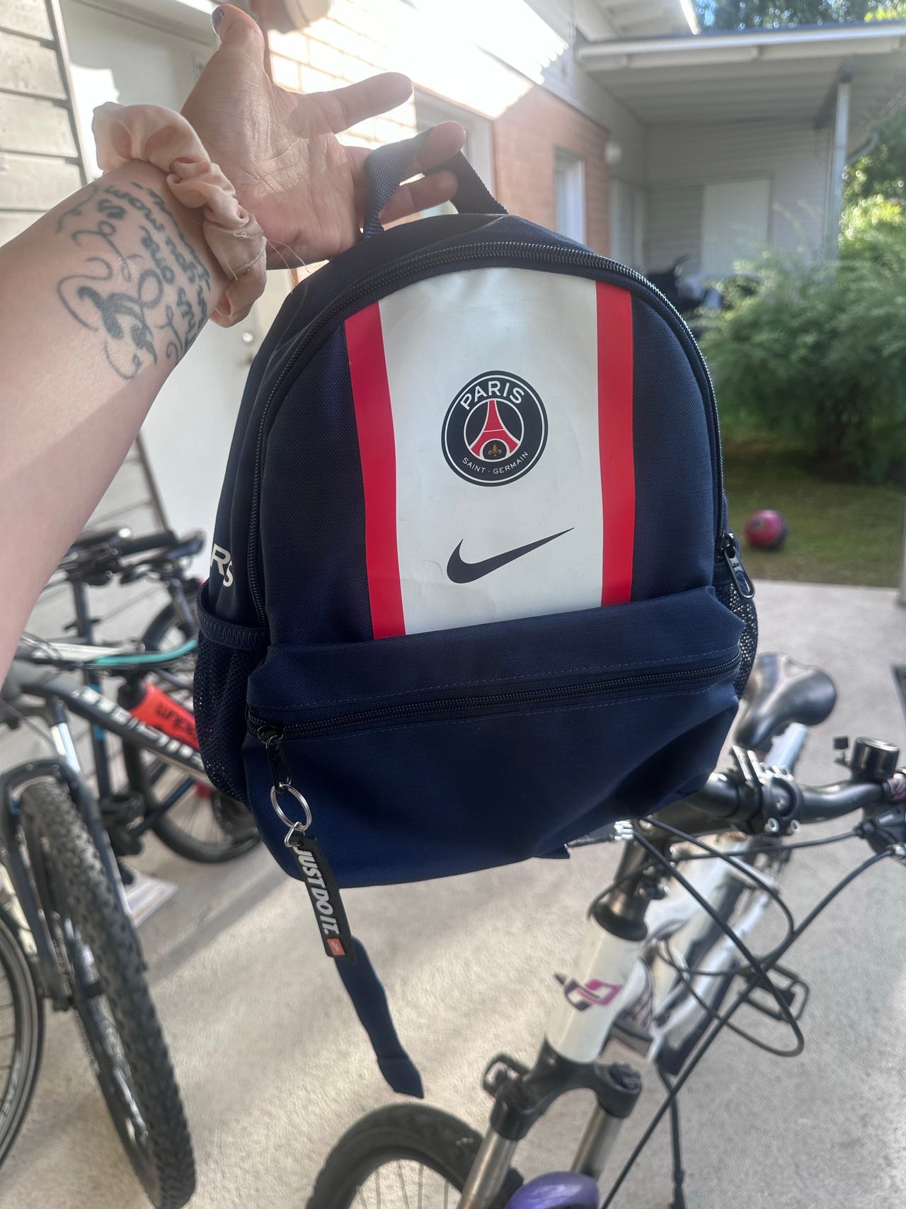 Nike PSG reppu ja FC Barcelona urheilukassi+