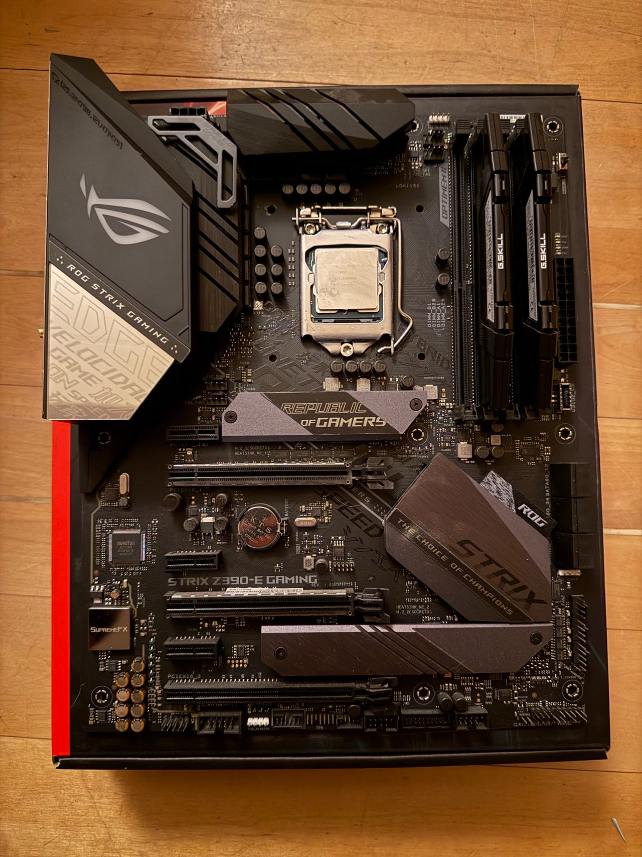 Z390-E asus strix, I7 9700K, g.skill ripjaws 2x8gb 3200mhz ddr4 | Tori
