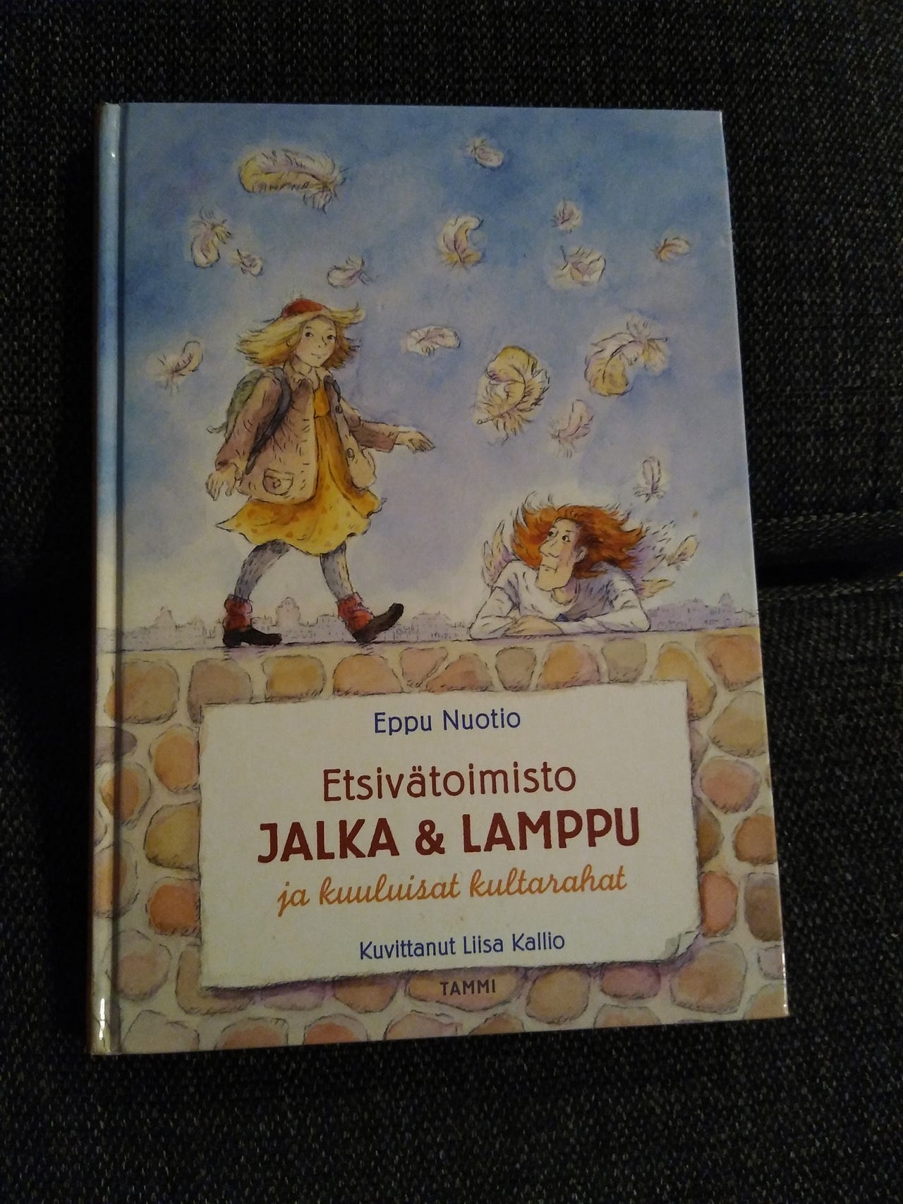 Eppu Nuotio: Etsivätoimisto Jalka & Lamppu ja kuuluisat kultaraha