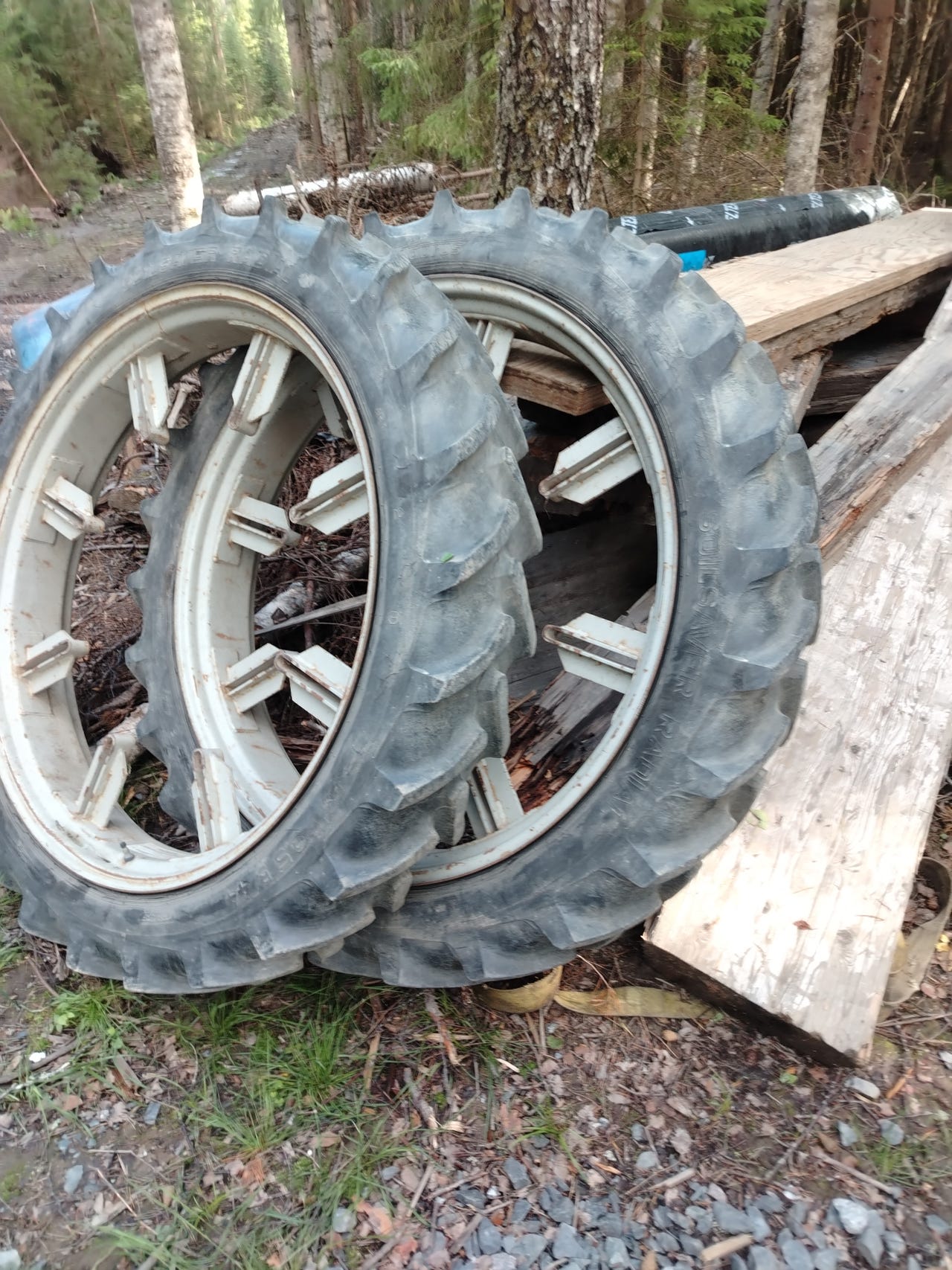 Riviviljelypyörät 44 tuumaa