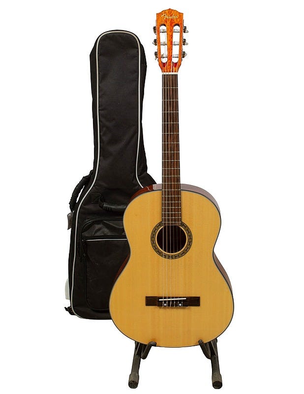 FENDER FC-100 -klassinen kitara