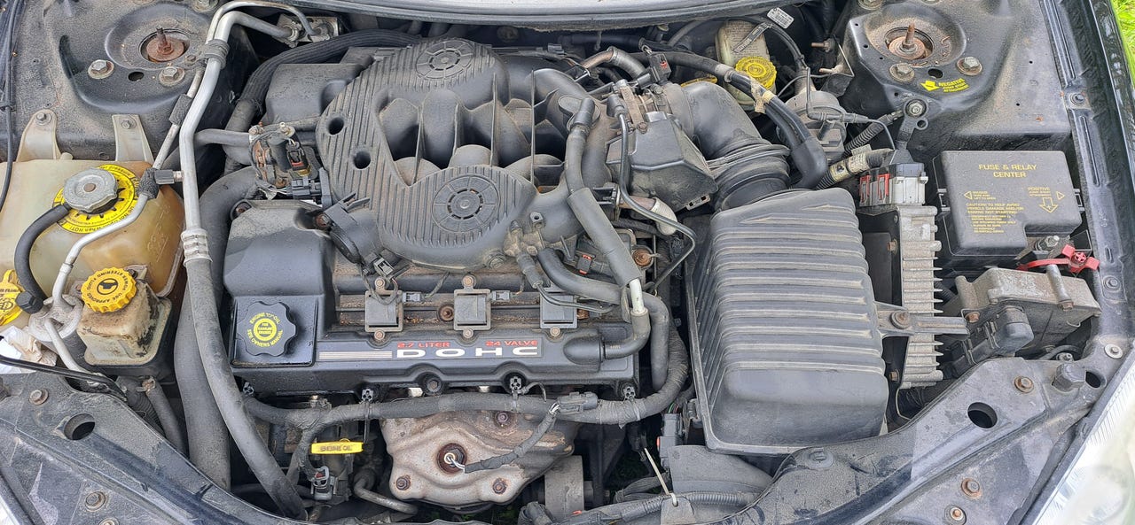 Chrysler Sebring 2,7 tekniikka paketti