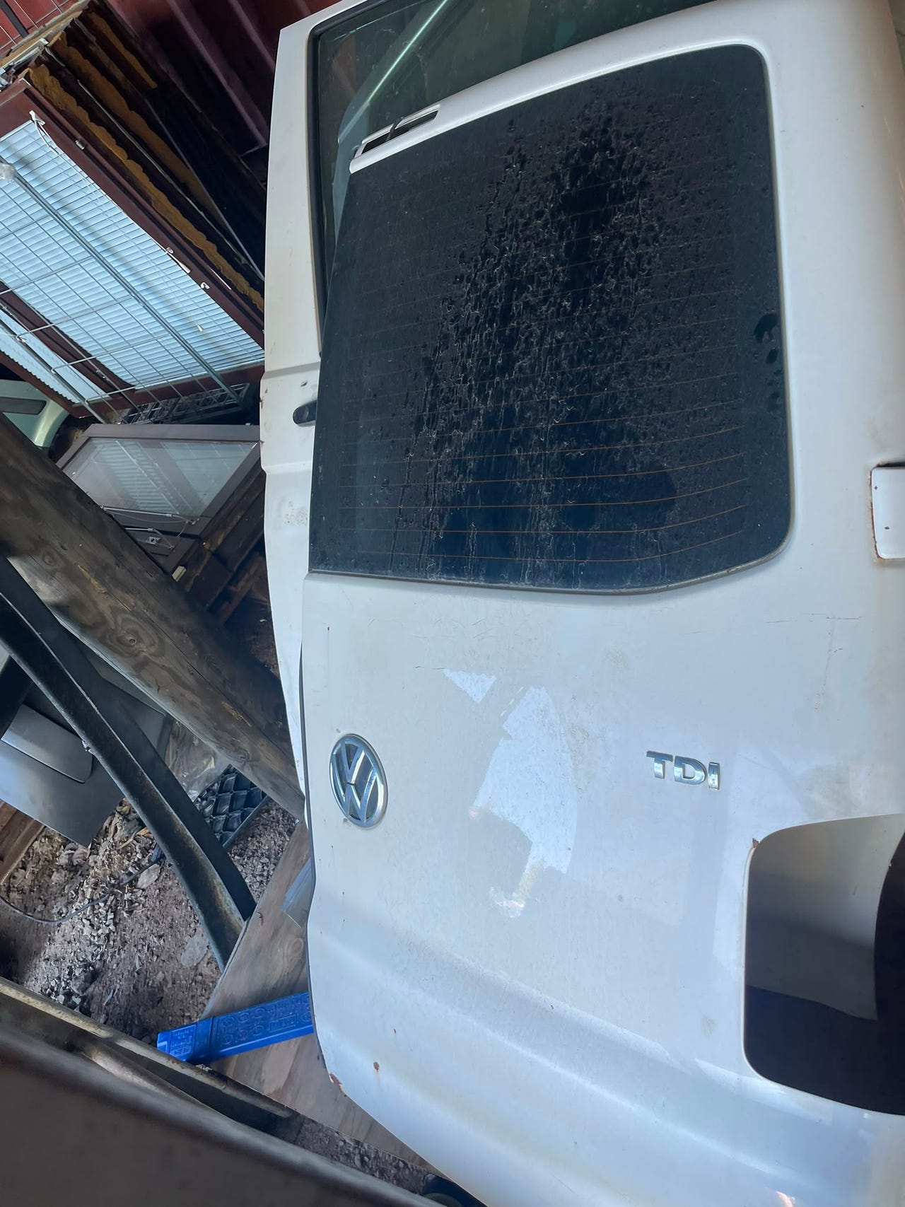VOLKSWAGEN TRANSPORTER T5 oikean puolen takaovi
