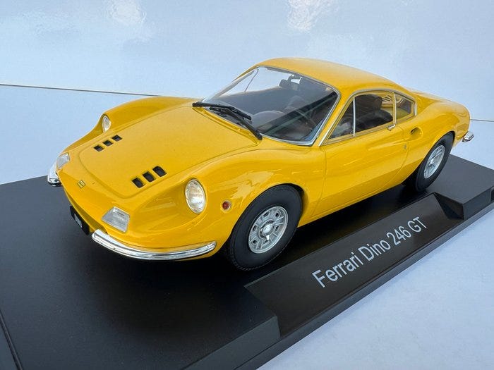 Model Car Group 1:18 - Pienoismalliauto - Ferrari Dino 246 GT 196