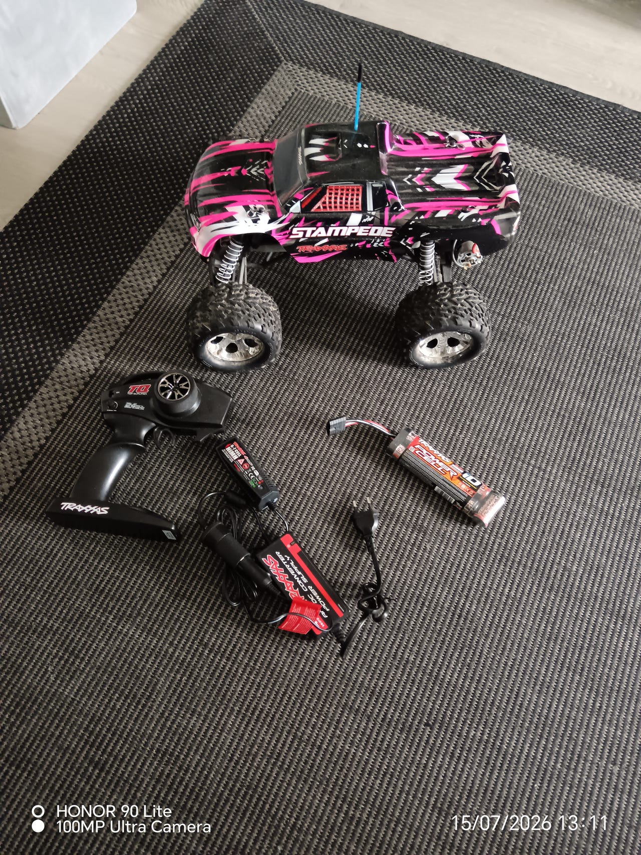Traxxas Stampede RC-auto pinkki