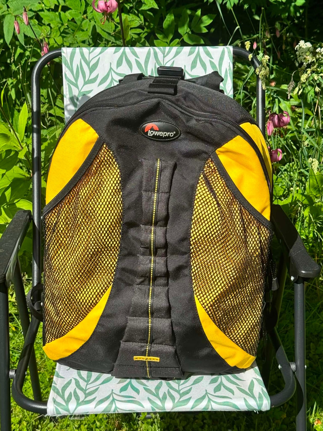 Lowepro DryZone 200 vedenpitävä reppu
