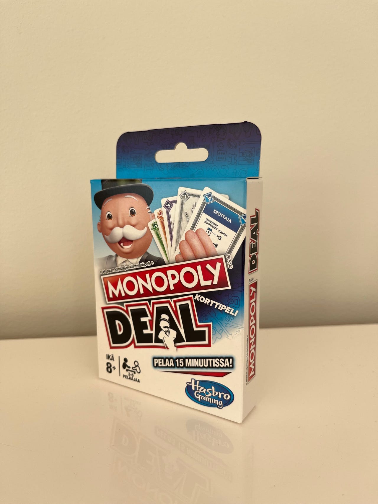 Uudet avaamattomat Monopoly Deal kortit