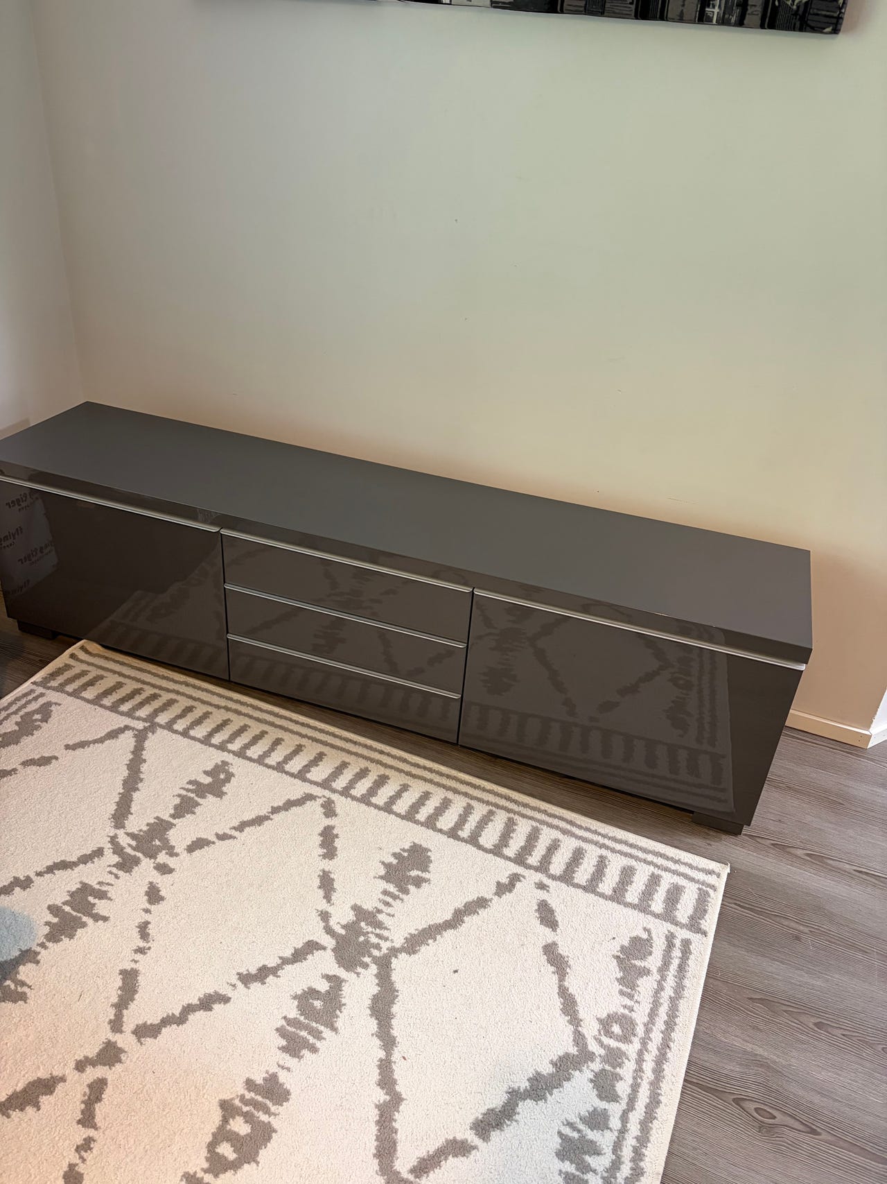 IKEA tv-taso / senkki harmaa (korkea kiilto)