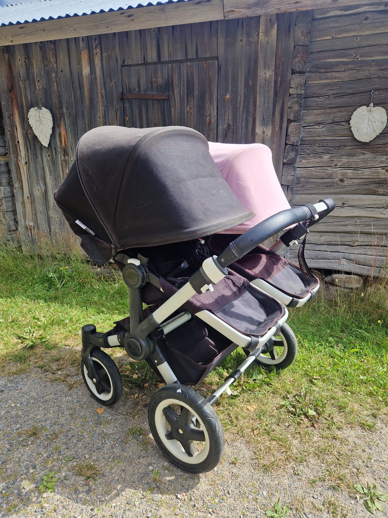 Bugaboo tuplarattaat musta/vaaleanpunainen