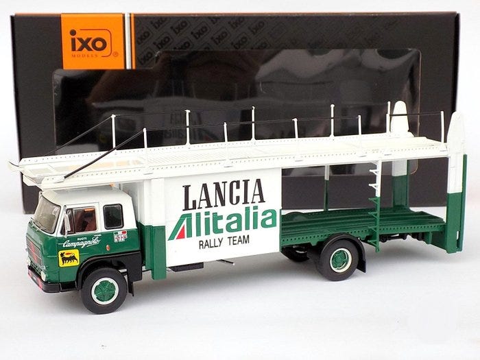 IXO 1:43 - Pienoismallirekka - Fiat 673 Racing Transporter 1976 -