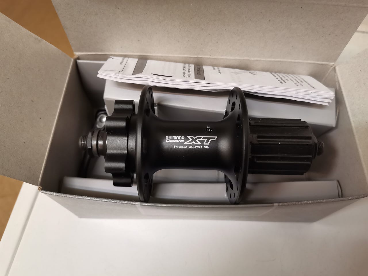 Shimano Deore XT FH-M756-A Rear Hub