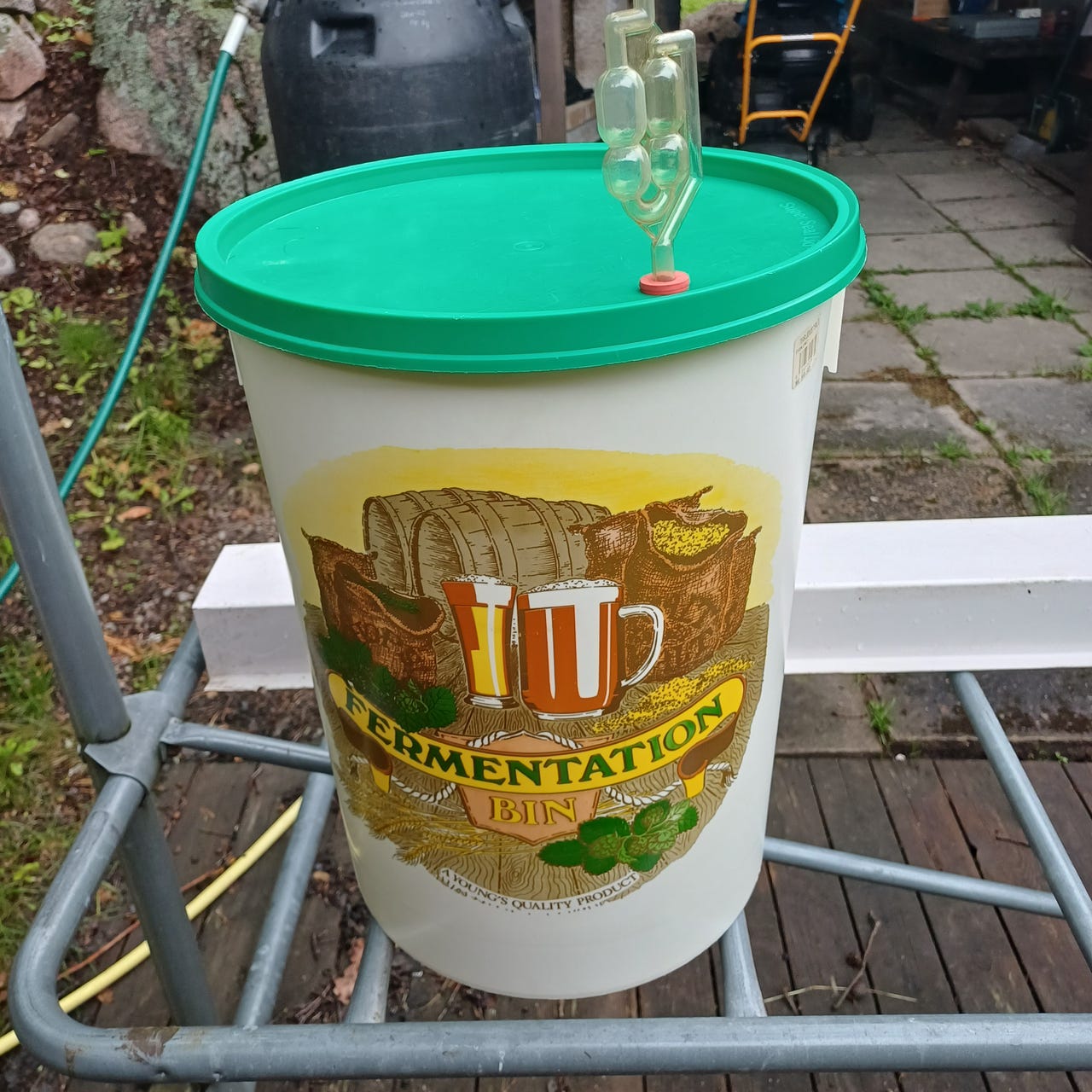 Olutkäymisastia 2 kpl vesilukolla 25 l
