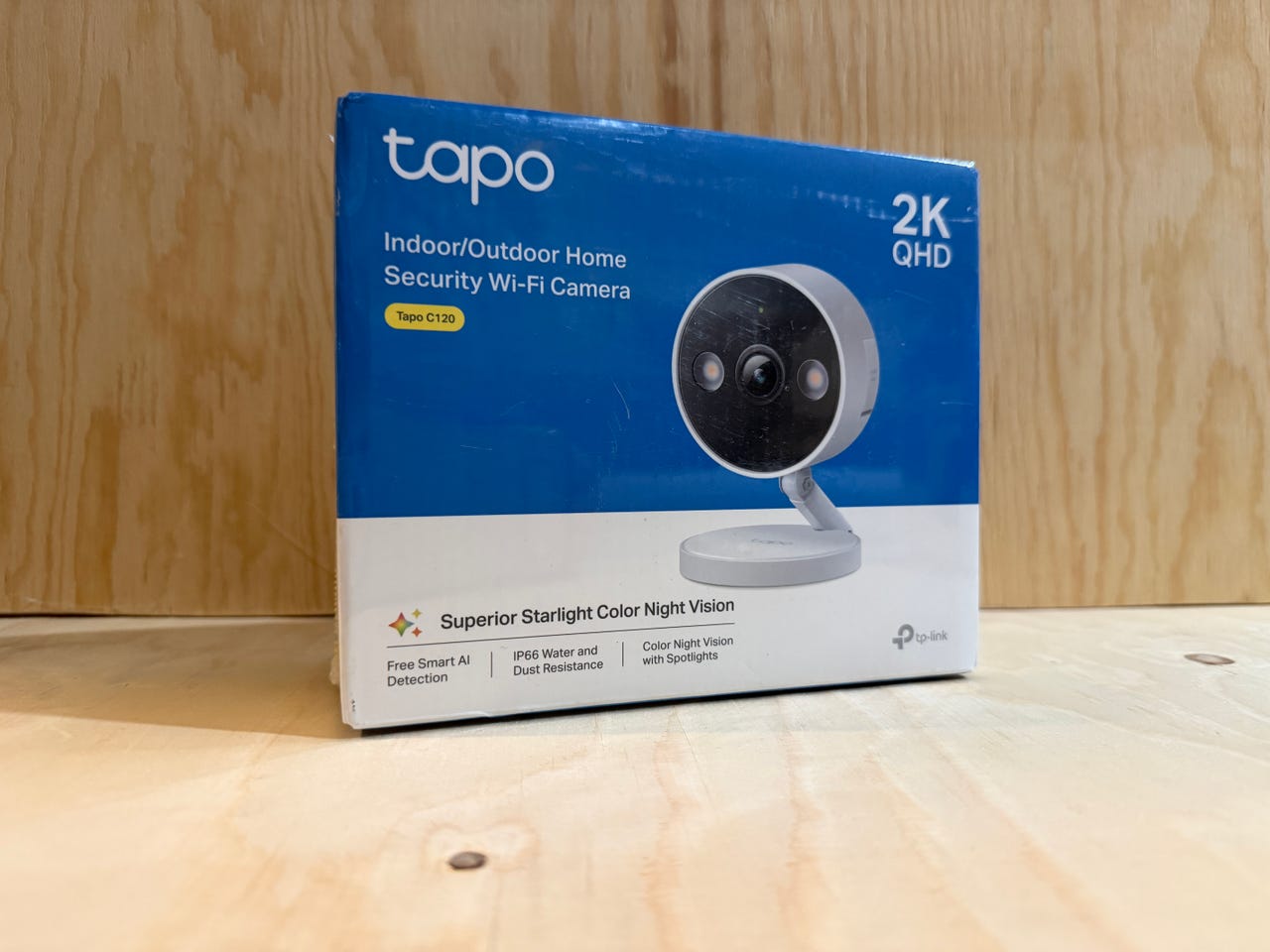 TP-Link Tapo C120 2K valvontakamera sisä- ja ulkokäyttöön – UUSI,