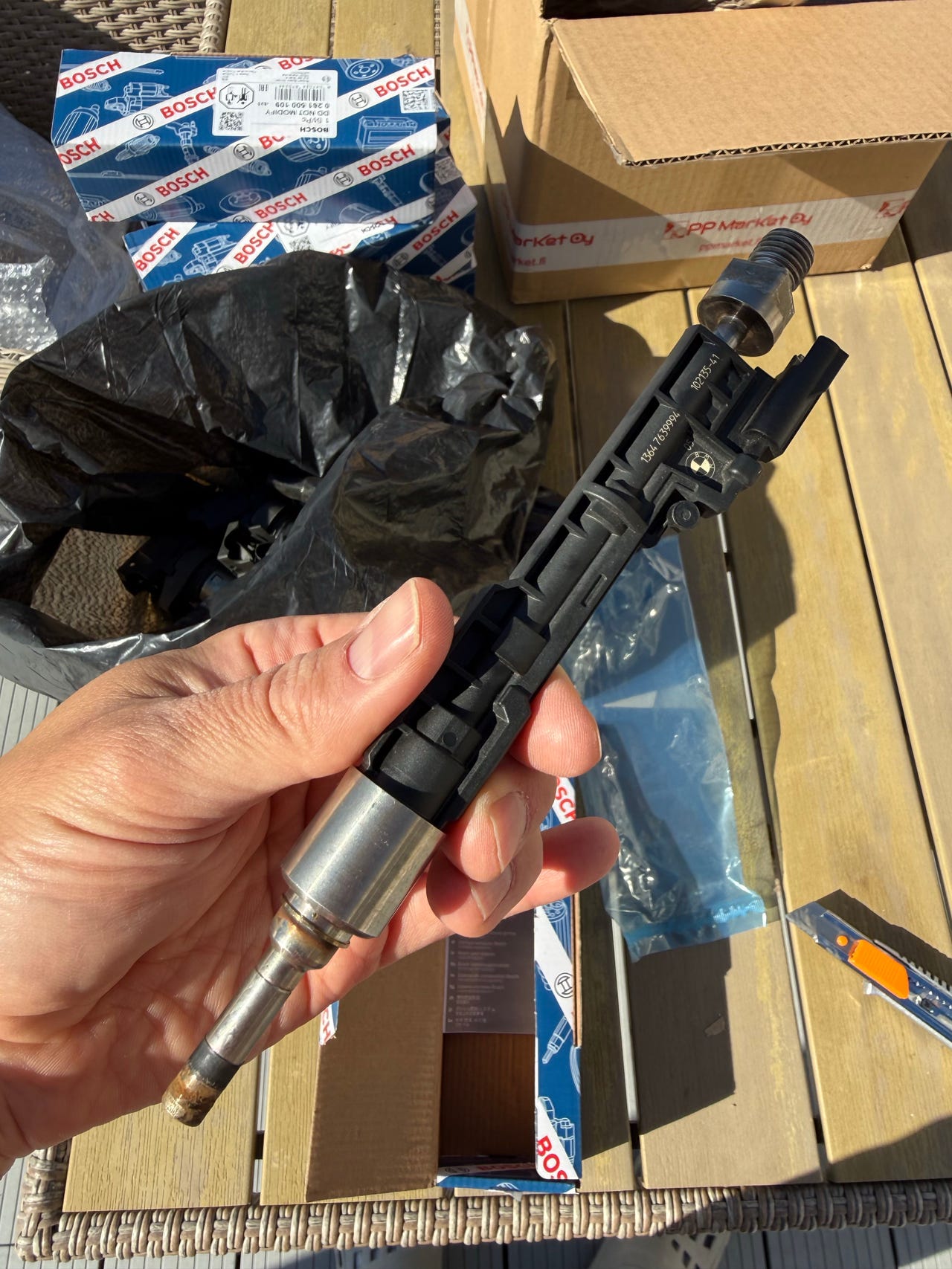 BMW bensiinisuutin / polttoainesuutin Bosch OEM