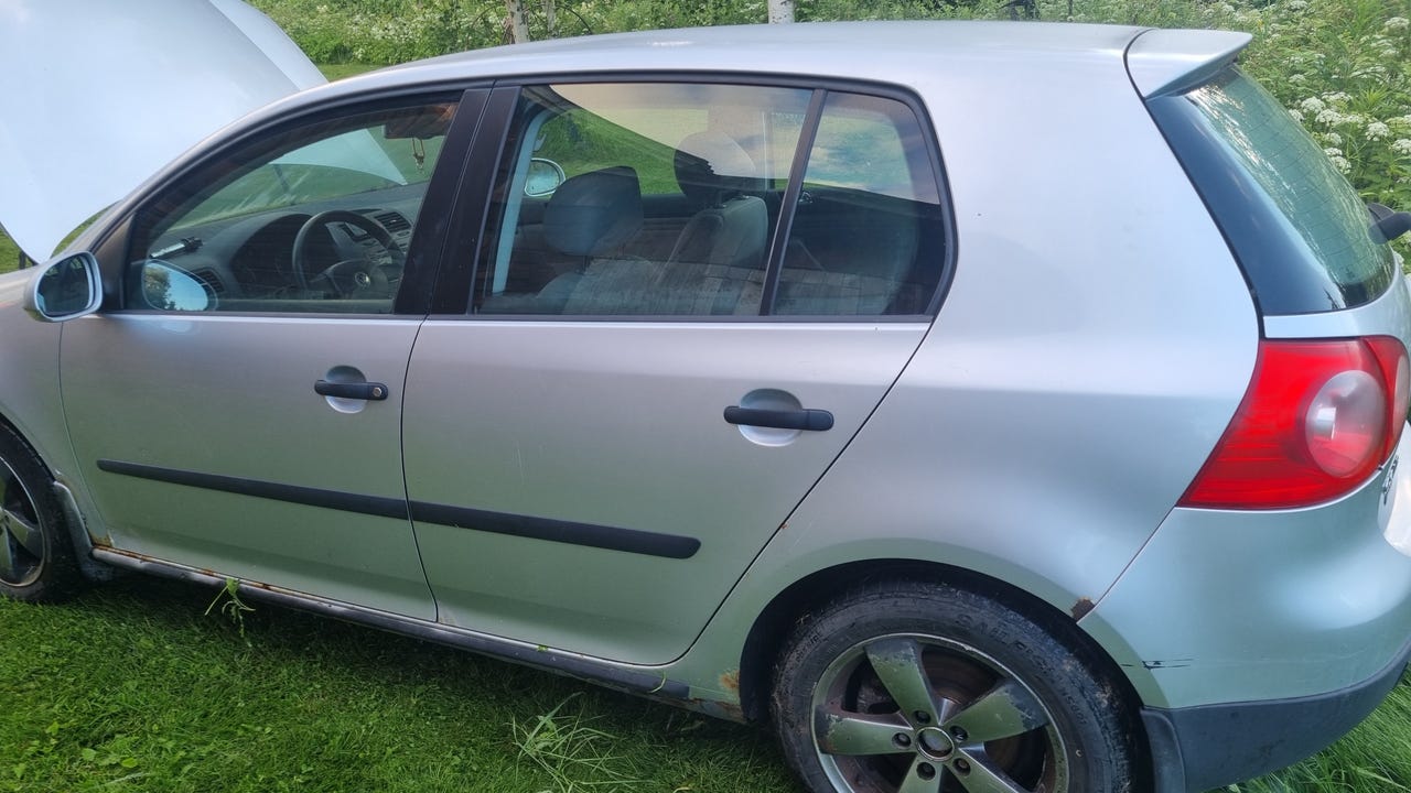 Myydään vw golf osina