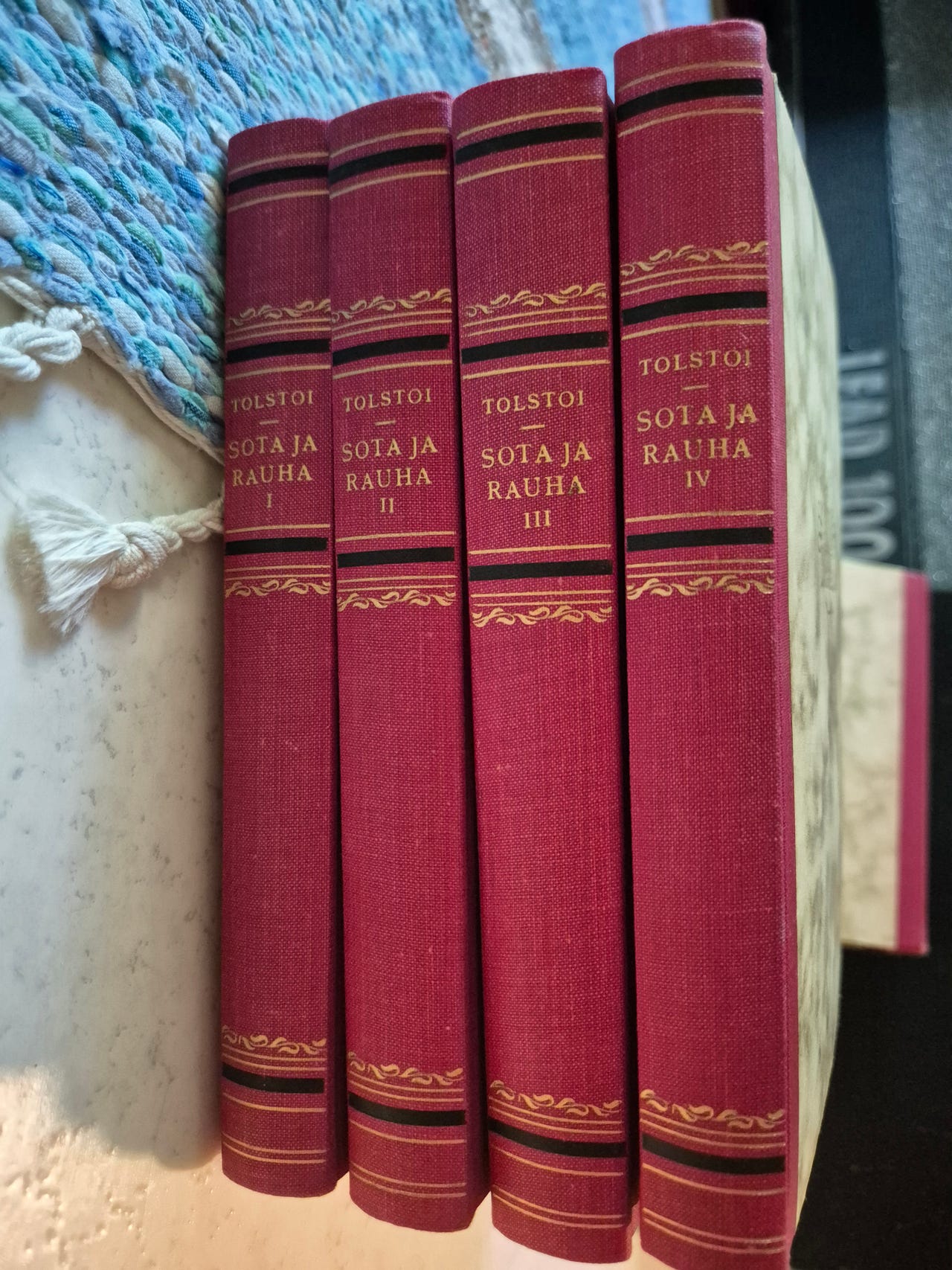 Tolstoi Sota ja Rauha - kirjasarja (1-4)