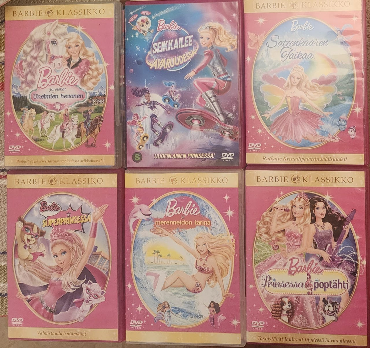 15 kpl Barbie DVD