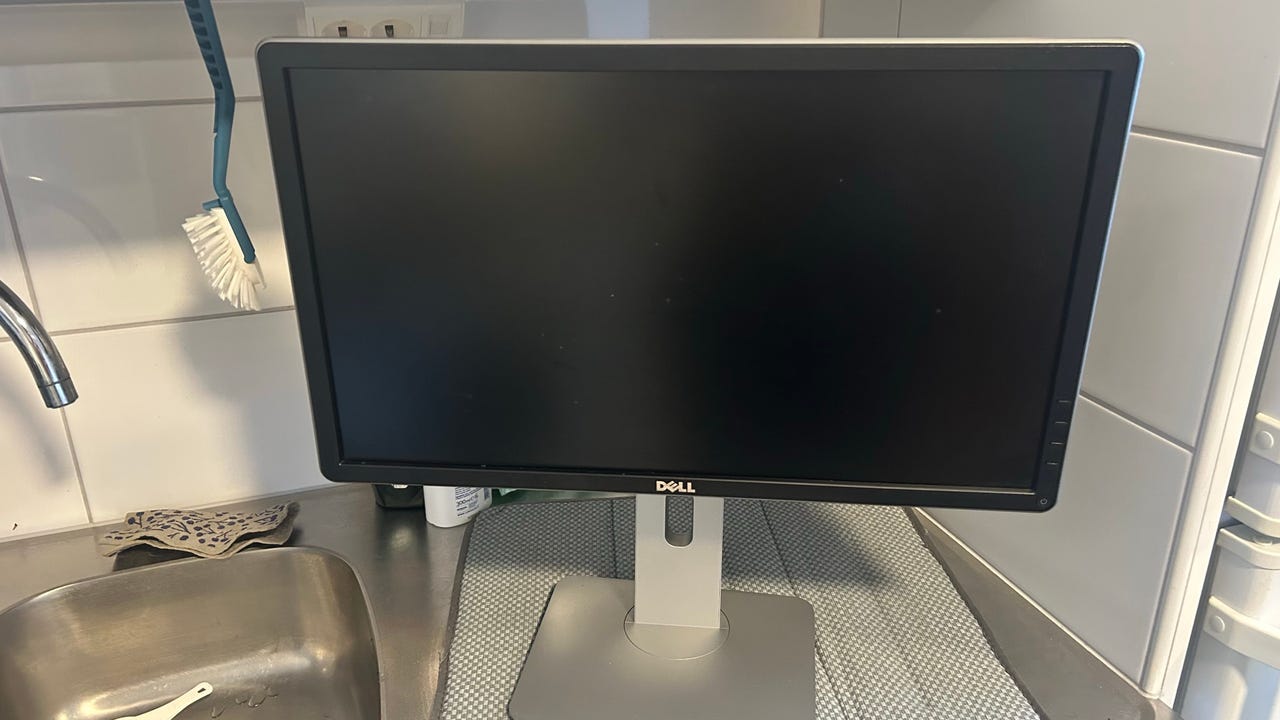 Dell 24 näyttö musta