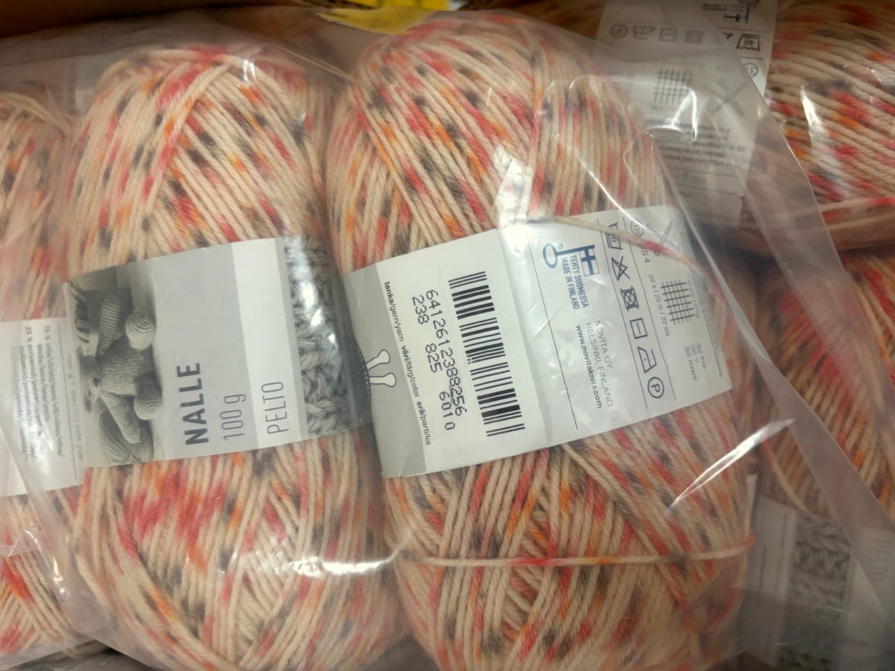 Novita Nalle 100 g kirjoneulelanka villasekoite 4€ per kpl