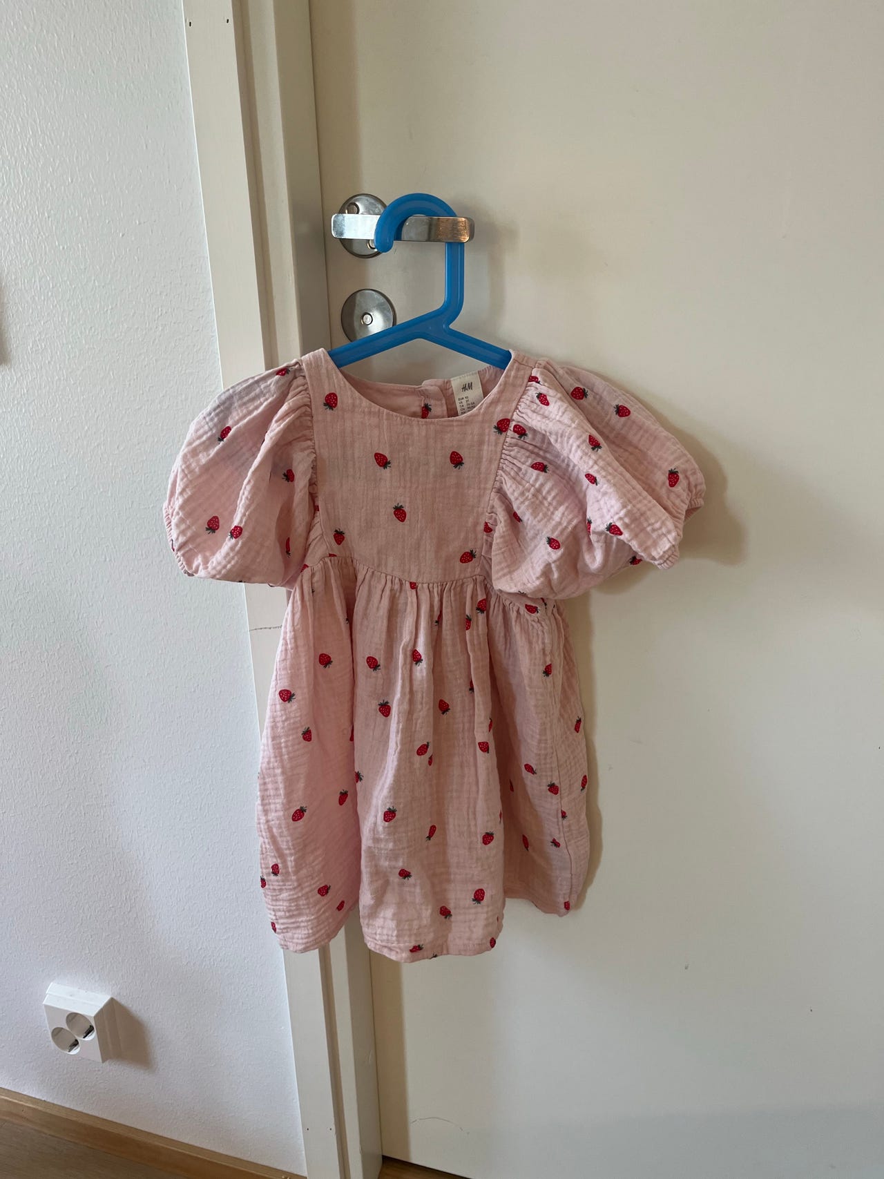 Vähän käytetty H&M mekko