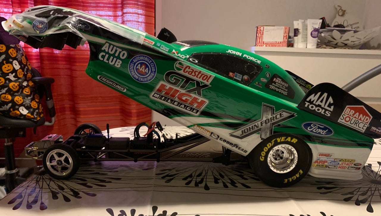 Traxxas Ford Mustang dragster RC-auto Castrol GTX vihreä