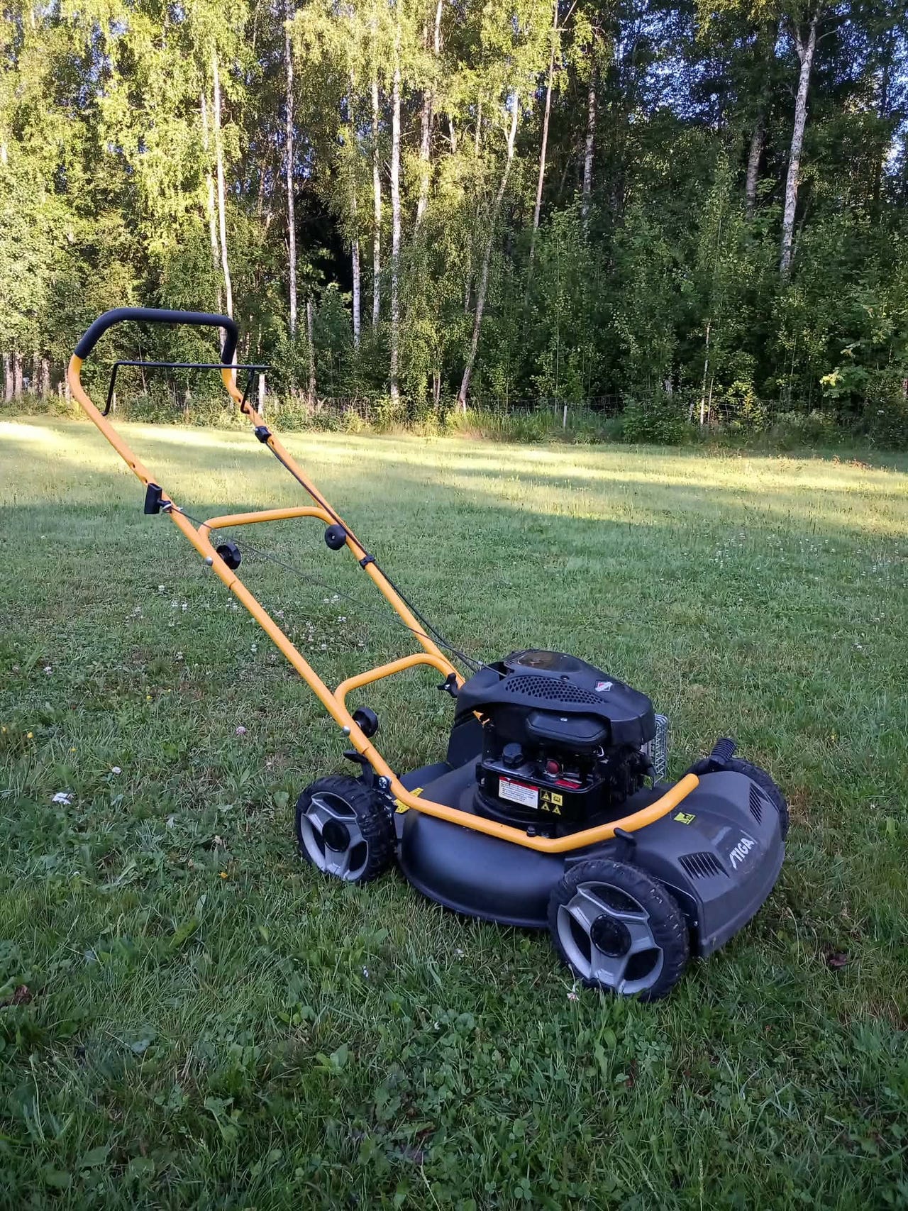 Stiga multiclip ruohonleikkuri