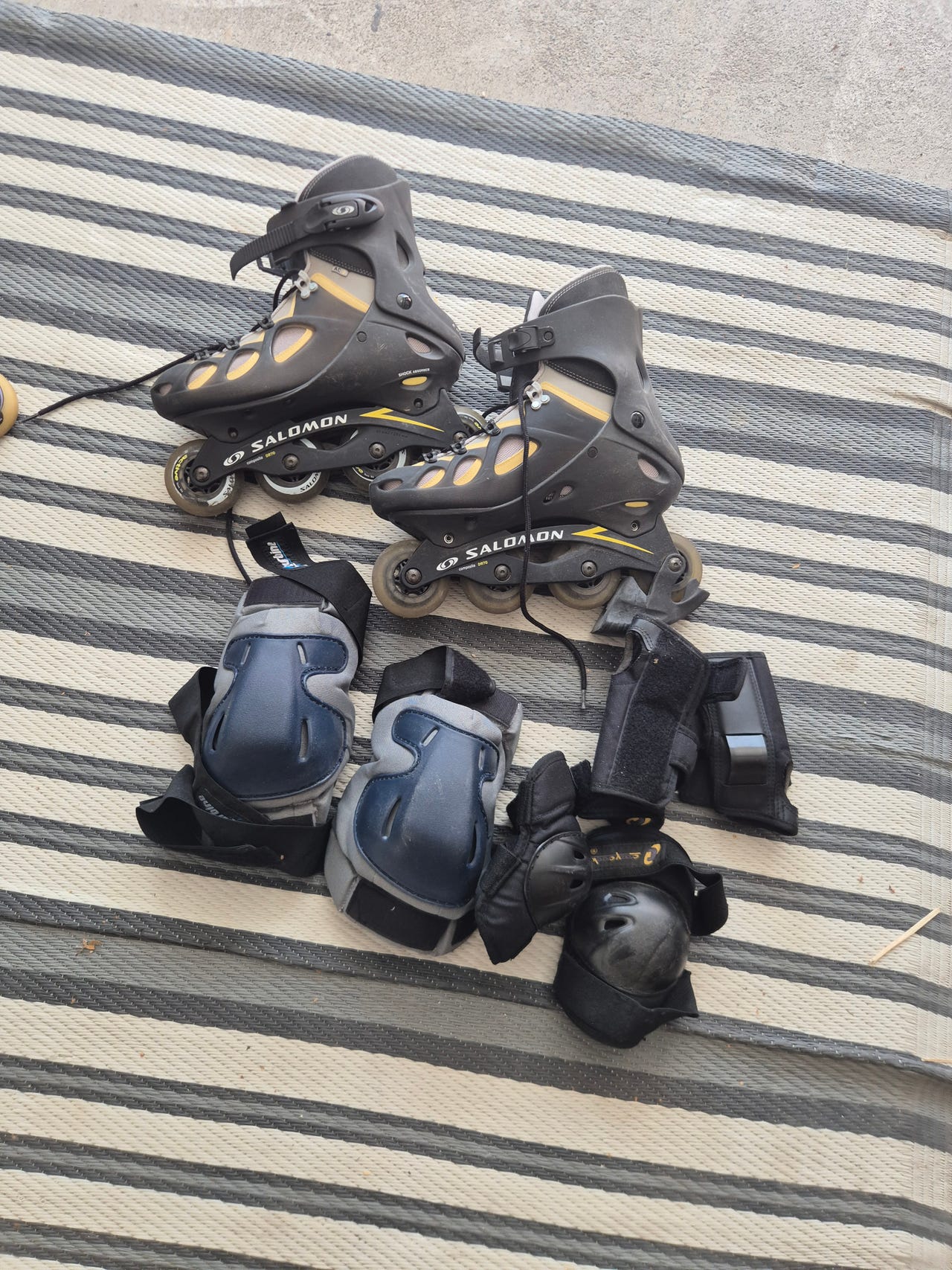 Rullaluistimet, Salomon ja Foreflex Air varusteineen