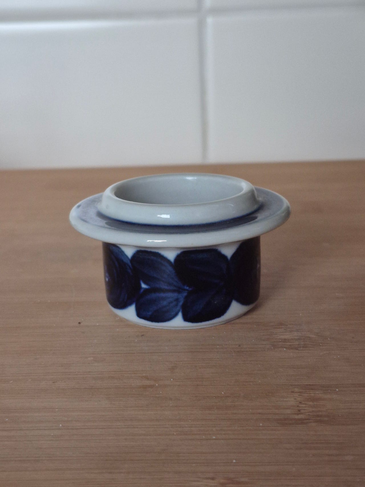 Arabia Anemone munakuppi