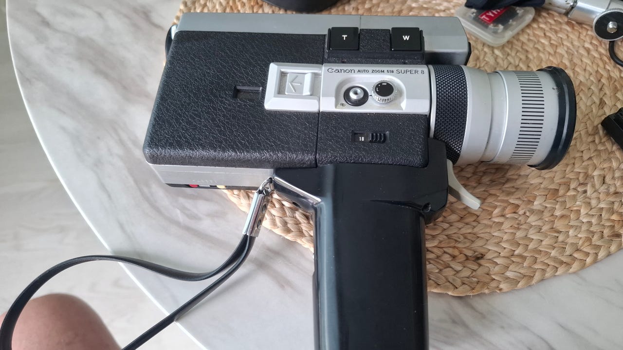Canon auto zoom 518 Super 8 elokuvakamera