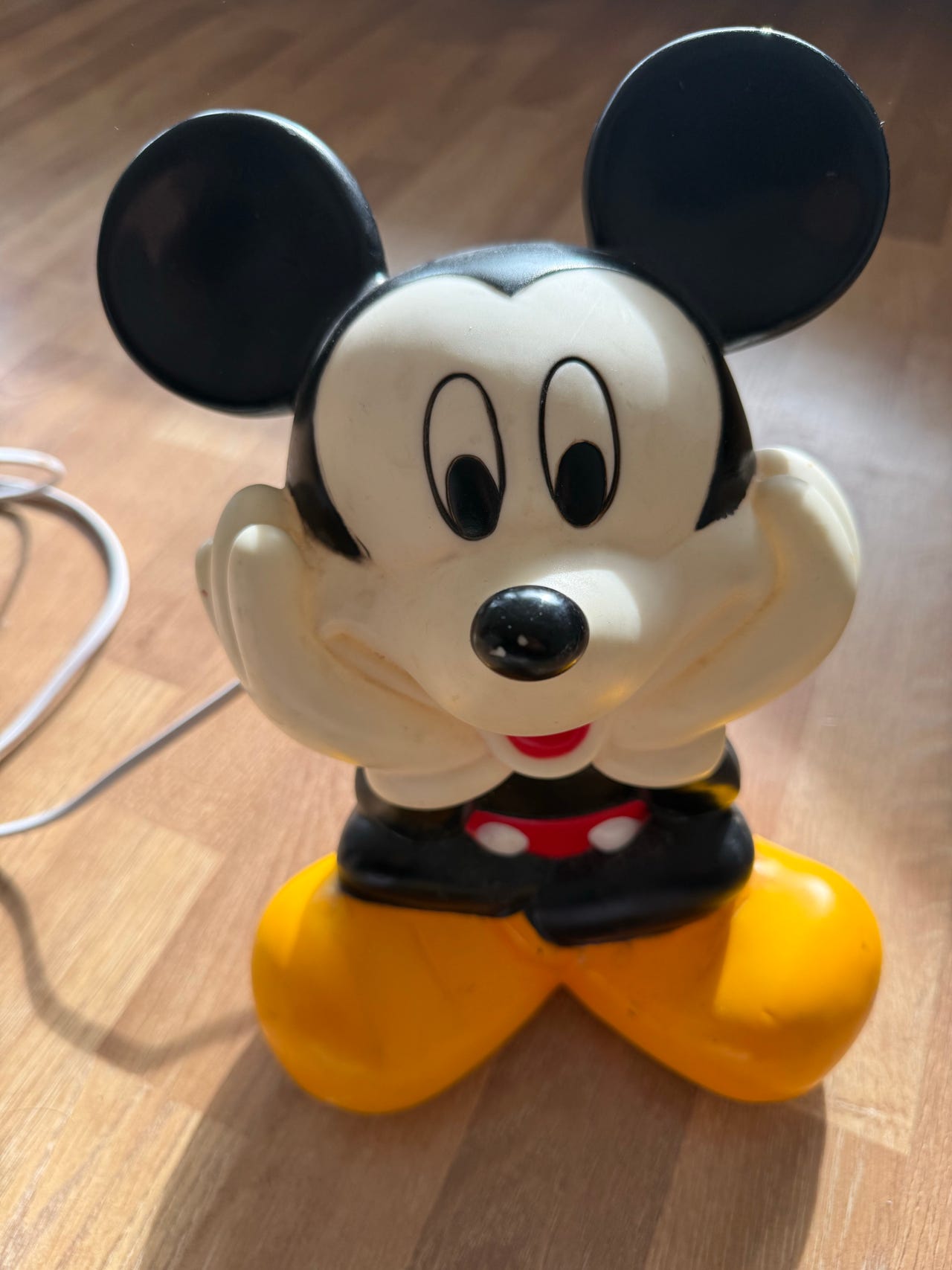 Mickey Mouse pöytävalaisin
